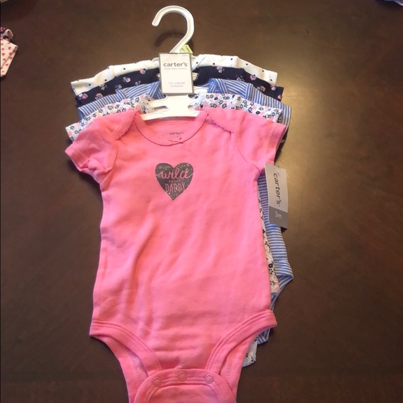 Baby onesies - Picture 1 of 3